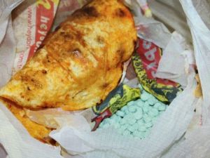 Lahmacun Arasında Uyuşturucu Ele Geçirildi