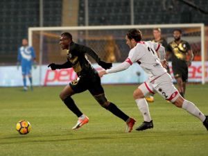 İlk Yarıda Tek Gol Var