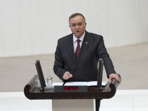 Mhp’li Akçay’dan Davutoğlu Ve Arınç’a Eleştiri