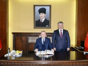 Cumhurbaşkanı Erdoğan, Balıkesir Valiliğini Ziyaret Etti