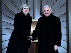 Başbakan Yıldırım İngiliz Mevkidaşıyla Bir Araya Geldi