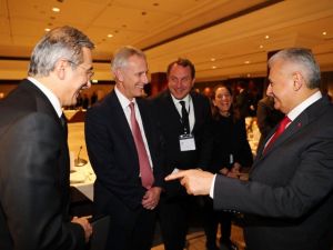 İngiliz İş Dünyasının Temsilcileriyle Öğle Yemeği Yedi