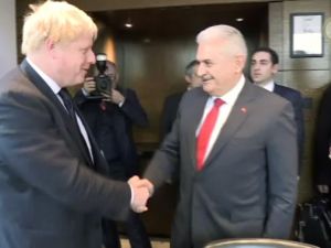 İngiltere Dışişleri Bakanı Johnson İle Görüştü