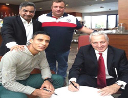 Ali Adnan Rizespor'a İmzayı Attı