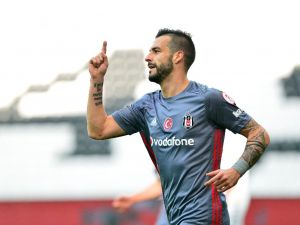 Negredo Manisaspor’a Patladı