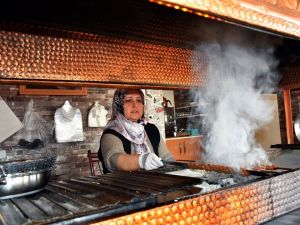 Kocası Hastalanınca Kebapçı Oldu