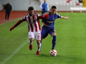 Demir Grup Sivasspor Sahasında Kazandı