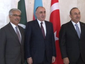 Üçlü Dışişleri Bakanları Toplantısı Bakü’de Başladı