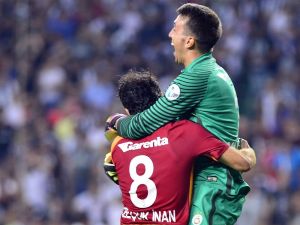 Muslera İle Selçuk Beşiktaş Maçı Kaçırmadı