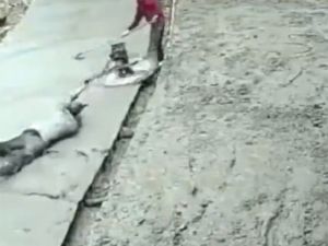 Beton Makinesi Kontrolden Çıkarsa...