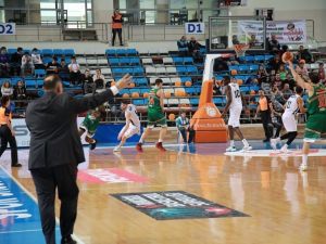 Sakarya Banvit’i Devirdi