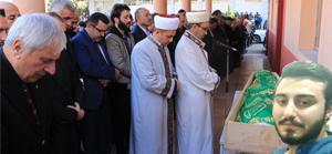 Trabzonspor Camiası Köksal Sadıklar’ın Oğlunun Cenazesinde Bir Araya Geldi