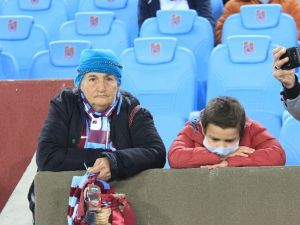 Süper Lig: Trabzonspor: 1 - Antalyaspor: 0 (İlk Yarı)