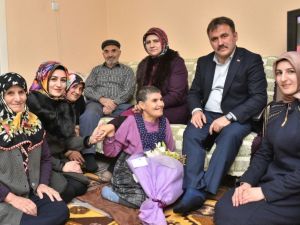 Başkan Çimen, Engellileri Evlerinde Ziyaret Etti
