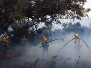 Abd’de Korkutan Yangın: Binlerce Kişi Tahliye Edildi