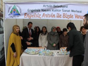 Artvin’in ‘Engel Tanımayan’ Öğrencilerinden Kurabiye İkramı