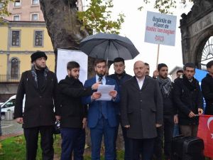 Trabzon’da Yağmur Altında "Kudüs" Protestosu