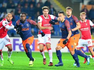 İlk Yarı Başakşehir’in Üstünlüğüyle Bitti