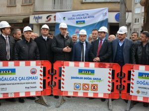 Bulancak’ta Doğalgaz İçin İlk Kazma Vuruldu