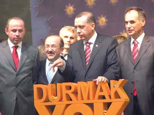 Başkan adaylarını Trabzonda tanıttı
