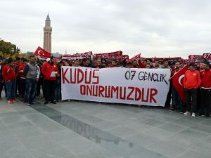 Antalyasporlu Taraftarlardan Alkışlık Hareket