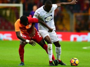İlk 25 Dakika Akhisarspor’un Üstünlüğüyle Geçildi