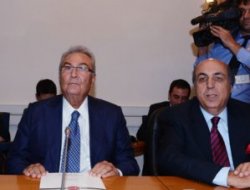 Deniz Baykal'dan CHP'ye Öneri