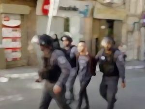 Batı Şeria’da 12 Filistinli Gözaltına Alındı