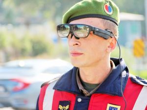 İnsan Yüzünü Tanıyor, Plaka Sorguluyor