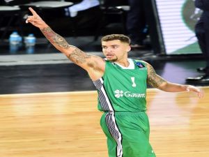 Darüşşafaka Liderliği Garantiledi