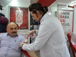 Kan Bağışı Rekoru Kırdı
