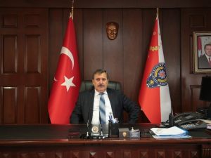Trabzon Emniyet Müdürü Orhan Çevik İlginç Uygulamaları İle Dikkat Çekiyor