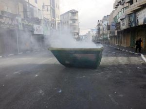 El Halil’deki Çatışmalarda Onlarca Filistinli Yaralandı