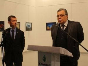 Karlov Suikastinde Flash Gelişme