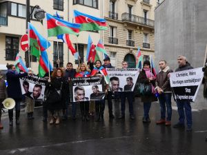 Paris’te Ermenistan Protestosu