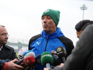 Paul Le Guen Taburcu Edildi