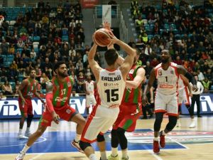 Pınar Karşıyaka Uşak’ta Kazandı