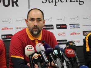 "Galatasaray Kaybedince Hedef Hoca Gösteriliyor"