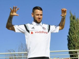 Beşiktaş da Sözleşmesini Karşılıklı Feshetti