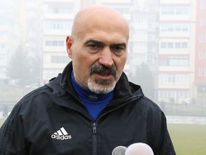 "Bazı İsimler Alacakları Nedeniyle Performans Göstermiyor"