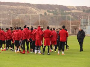 Sivasspor’da Hedef Beşiktaş’ı Eli Boş Göndermek