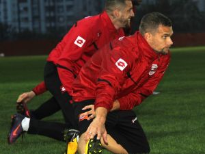 Adanaspor’da Es-es Mesaisi Başladı