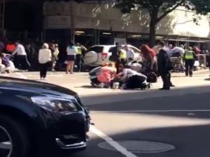 Avustralya’da Bir Araç Yayaların Arasına Daldı: 12 Yaralı
