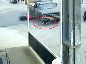 Kamyonetin Altında Kaldı