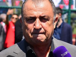 Terim İmzayı Atıyor