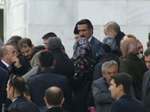 Erdoğan Cuma Namazını Melike Hatun Camii’nde Kıldı