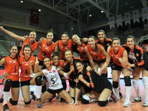 Eczacıbaşı Vitra Yarı Finalde