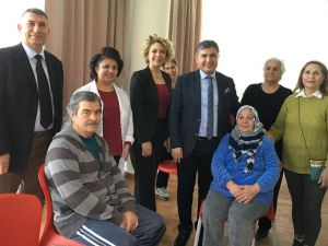 Bu Okul Mutlu Yaşlanmak İçin