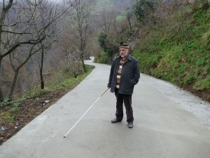 İnşaatta Gözlerini Kaybeden Yaşlı Adamın Yolunu Betonladılar
