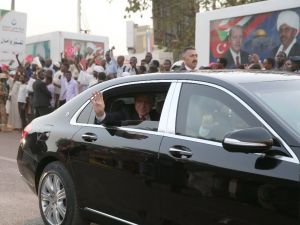 Erdoğan’a Sudan’da Sevgi Seli